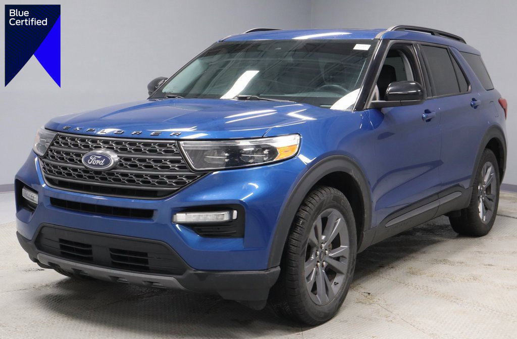 Certified 2022 Ford Explorer XLT w/ Equipment Group 202A image 1