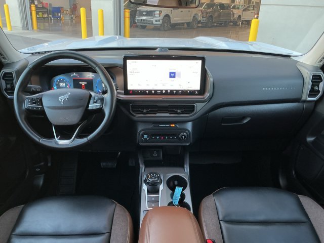 Certified 2025 Ford Bronco Sport Outer Banks w/ Outer Banks Tech Package+ AWD/4WD image 21