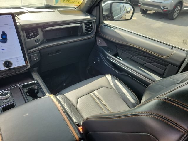 Certified 2024 Ford Expedition Max Platinum RWD image 15