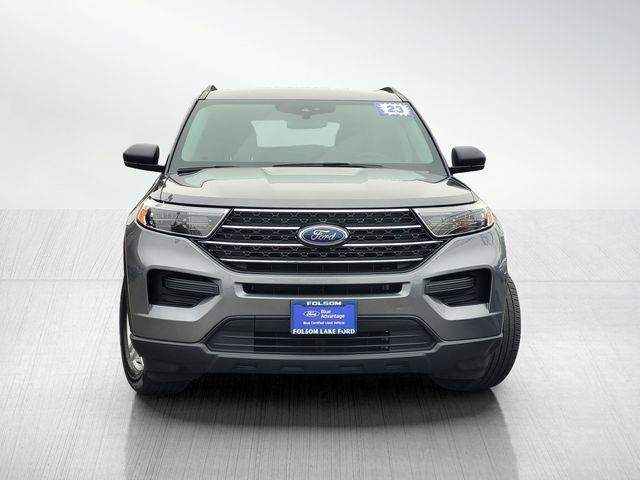 Certified 2023 Ford Explorer XLT image 2