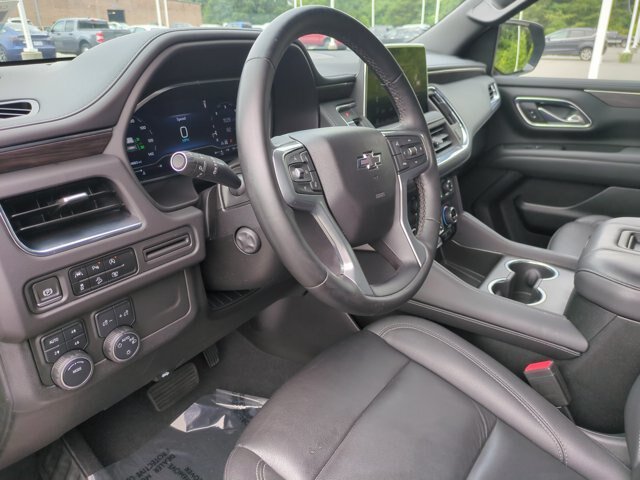 Used 2023 Chevrolet Tahoe Z71 w/ Luxury Package AWD/4WD image 17