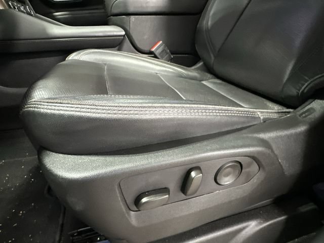 Used 2024 Chevrolet Tahoe High Country AWD/4WD image 18