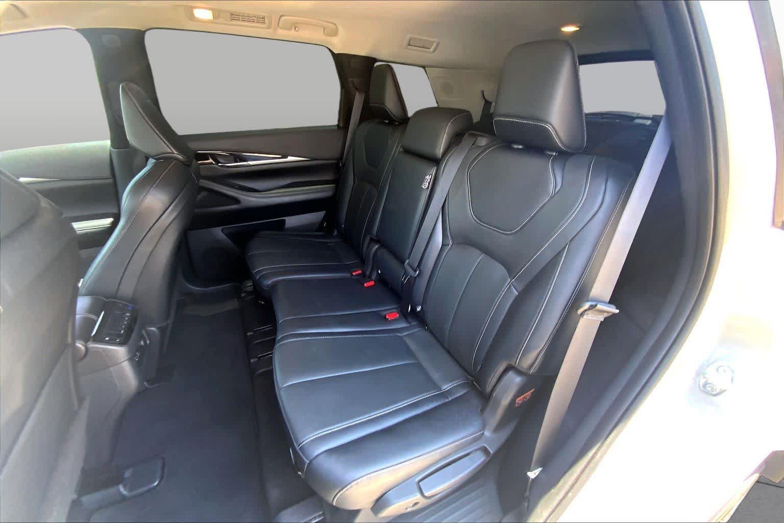 Used 2023 INFINITI QX60 Pure FWD image 21