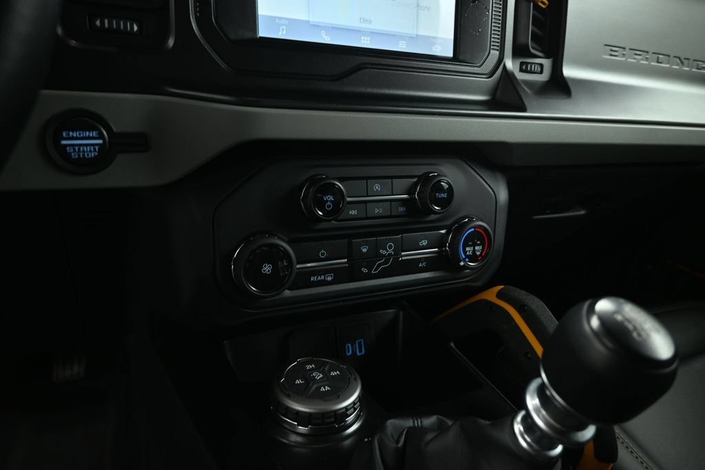 Certified 2022 Ford Bronco Badlands AWD/4WD image 16