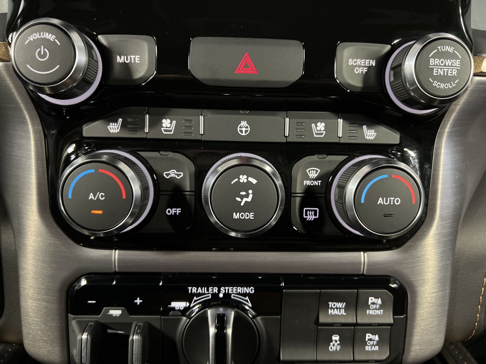 Used 2022 RAM 1500 Limited w/ Trailer Tow Group AWD/4WD image 21