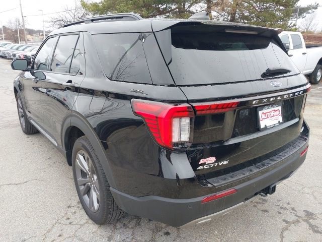 Certified 2025 Ford Explorer Active w/ Active Comfort Package image 3