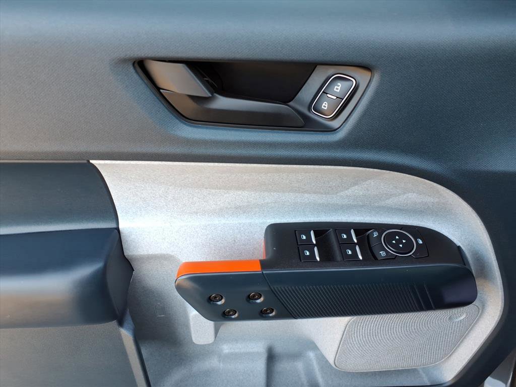 Certified 2024 Ford Maverick XLT image 10