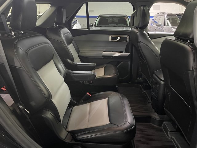 Certified 2022 Ford Explorer XLT w/ Equipment Group 202A AWD/4WD image 16