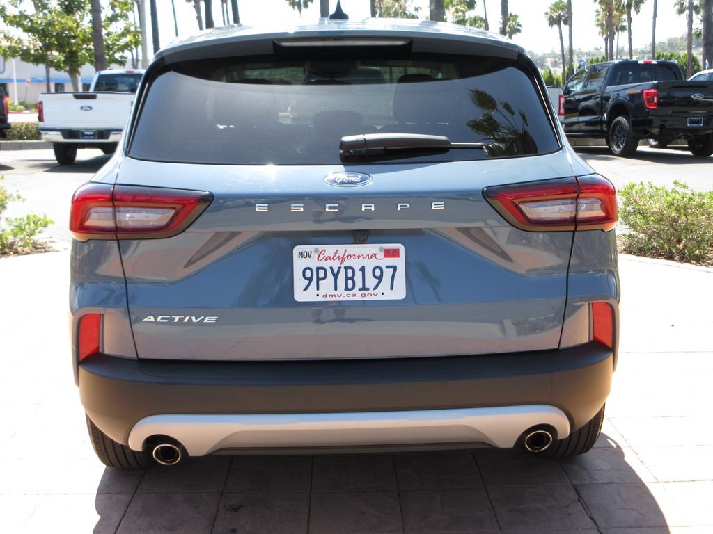 Certified 2025 Ford Escape Active FWD image 3