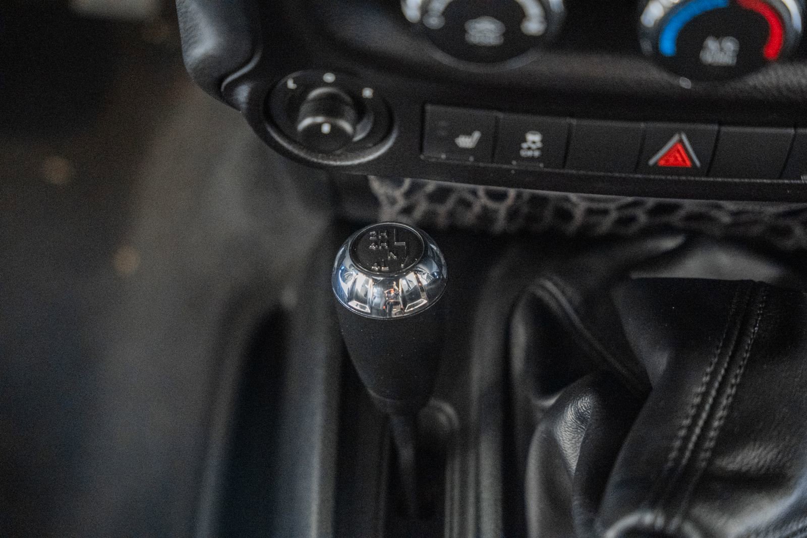 Used 2017 Jeep Wrangler Unlimited Rubicon w/ Connectivity Group image 34