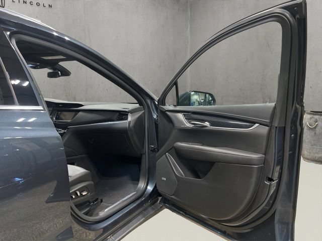 Used 2020 Cadillac XT5 Premium Luxury AWD/4WD image 19