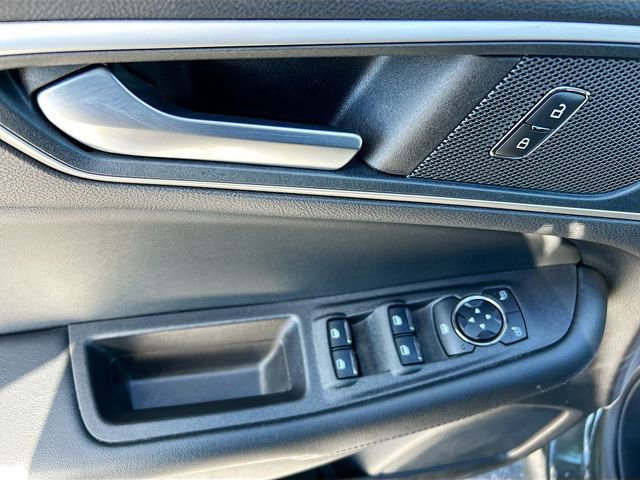 Certified 2024 Ford Edge SEL image 17