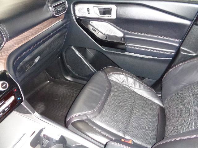 Certified 2023 Ford Explorer Platinum w/ Technology Package image 21