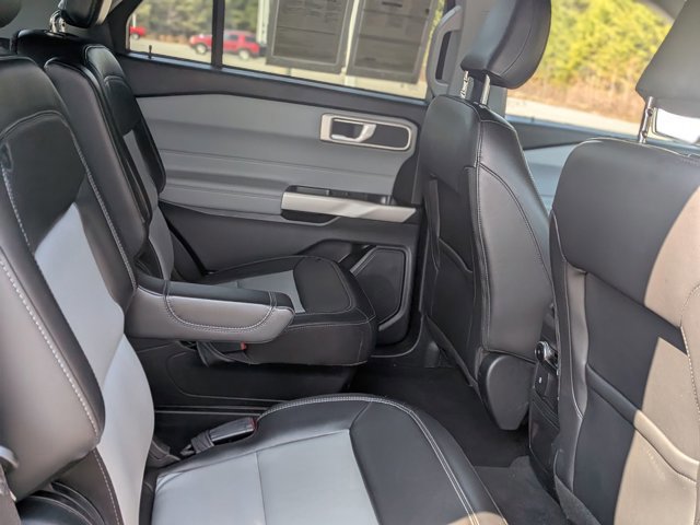 Certified 2022 Ford Explorer XLT w/ Equipment Group 202A image 36
