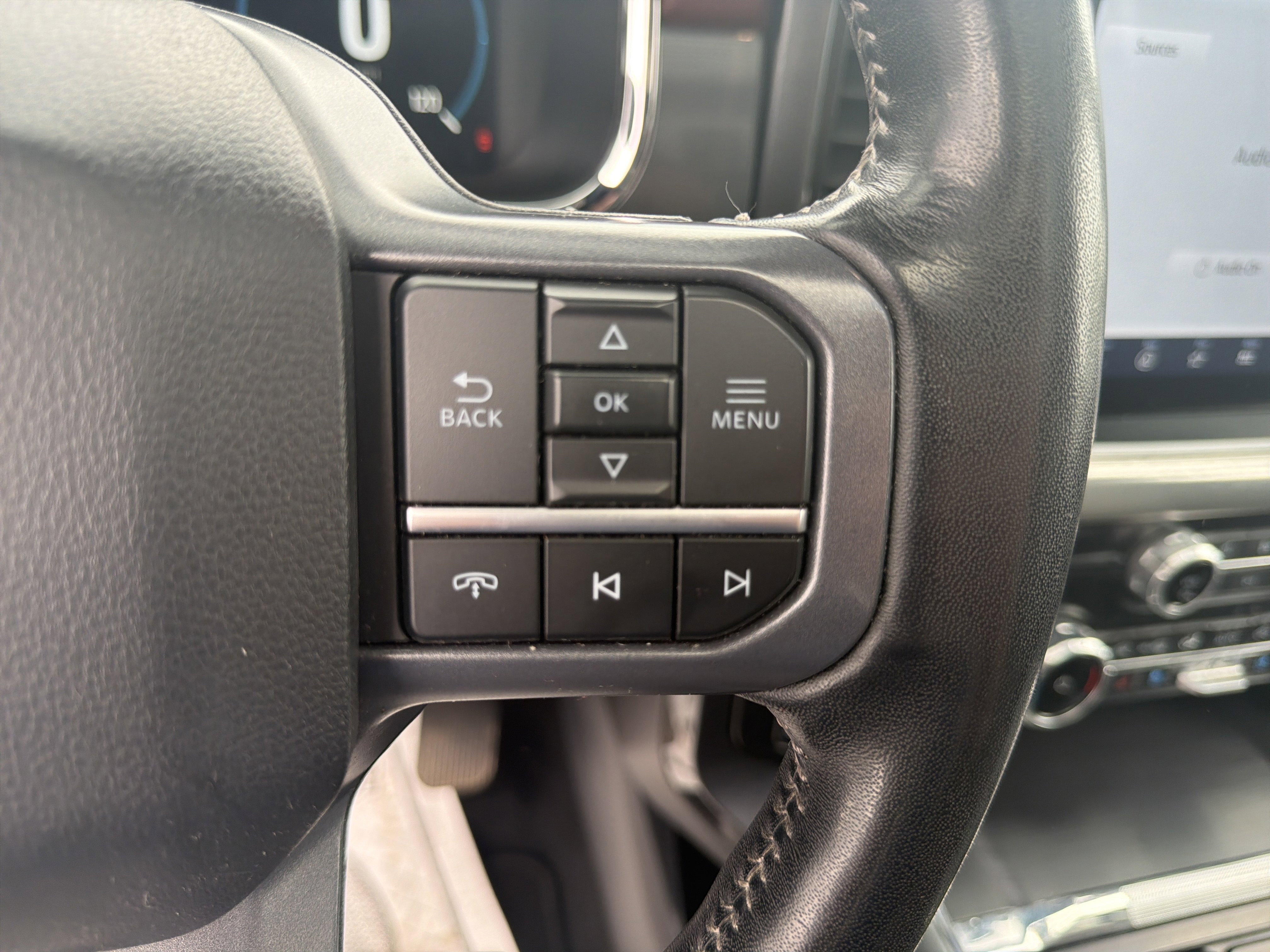 Certified 2023 Ford F150 Lariat w/ Equipment Group 502A High AWD/4WD image 19