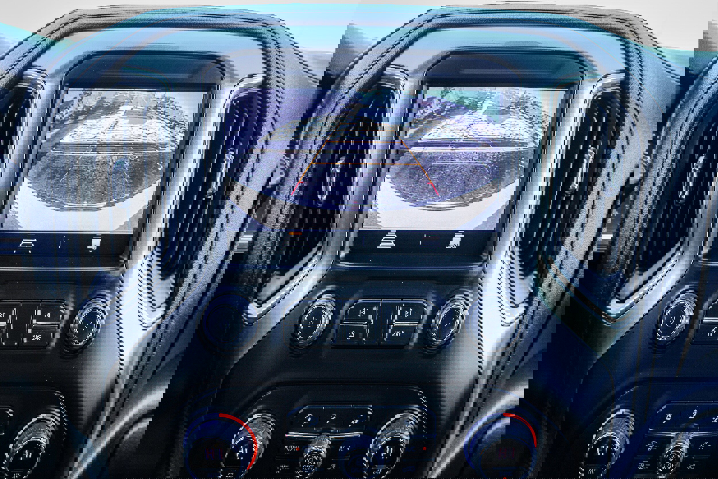 Used 2022 Chevrolet Silverado 2500 LT w/ Convenience Package image 12