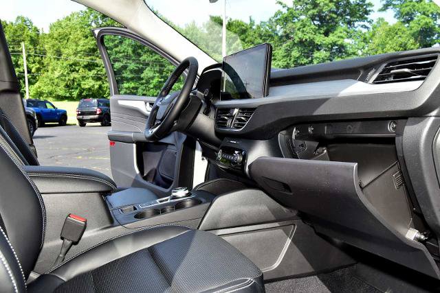 Certified 2023 Ford Escape Platinum AWD/4WD image 23