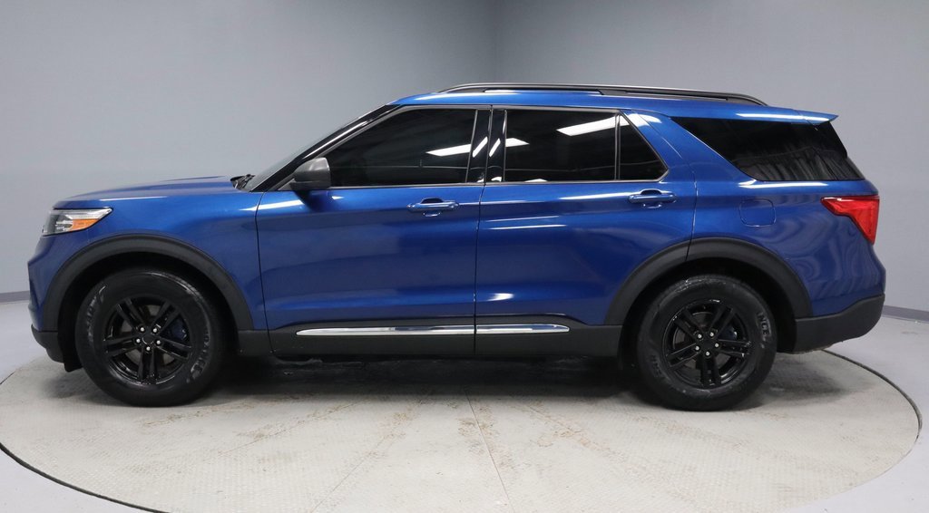 Certified 2022 Ford Explorer XLT image 2