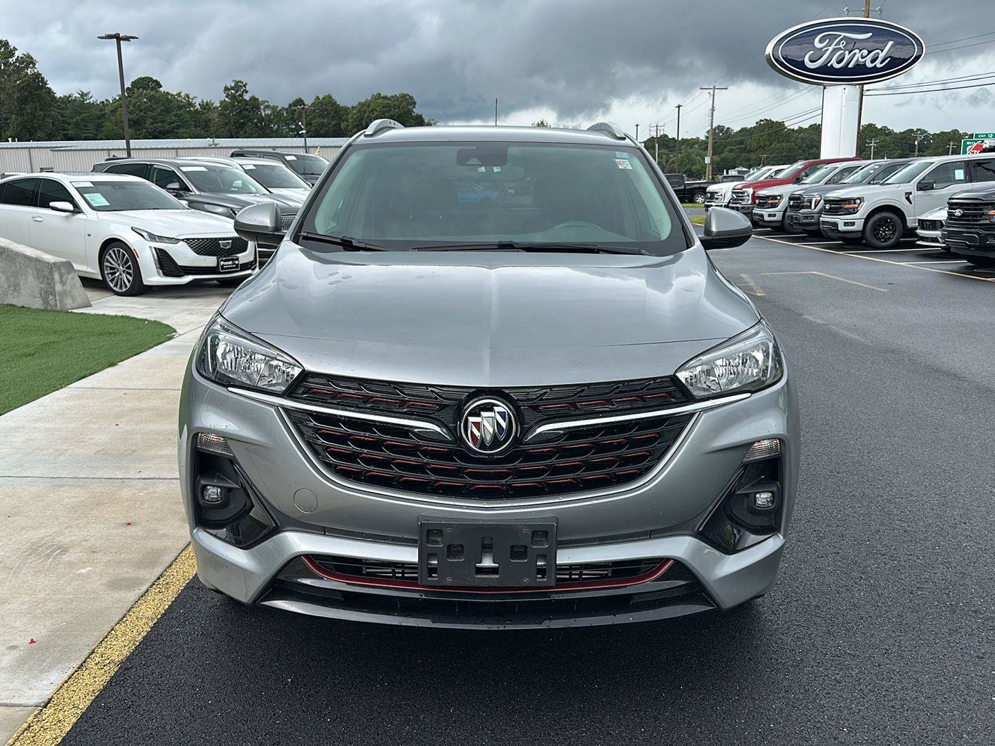 Used 2023 Buick Encore GX Select w/ Sport Touring Package AWD/4WD image 2