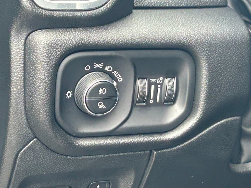 Used 2023 RAM 1500 Laramie RWD image 39