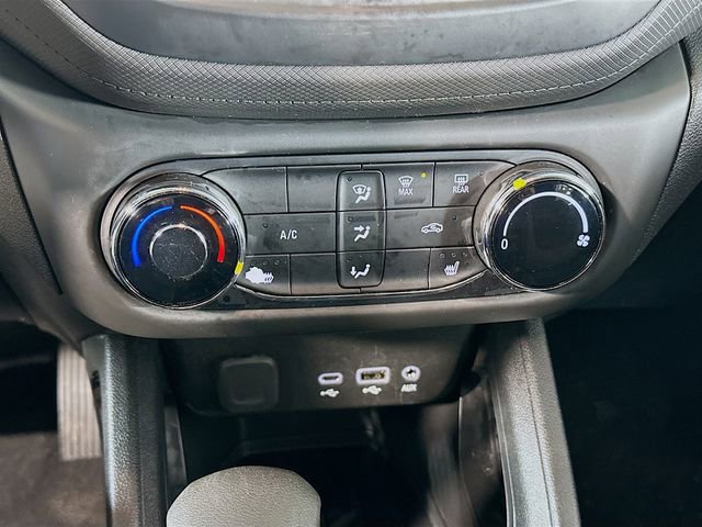 Used 2022 Chevrolet TrailBlazer LT w/ LPO, Blackout Package image 21