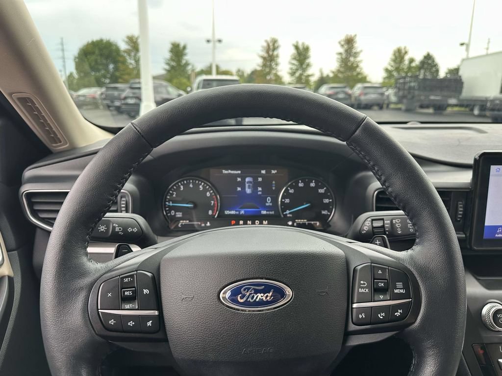 Certified 2020 Ford Explorer XLT w/ Equipment Group 202A AWD/4WD image 17