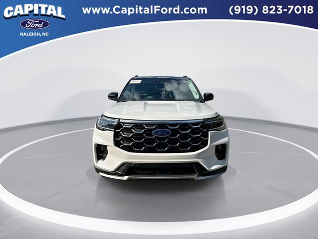 Certified 2025 Ford Explorer Platinum w/ Ultimate Package RWD image 3