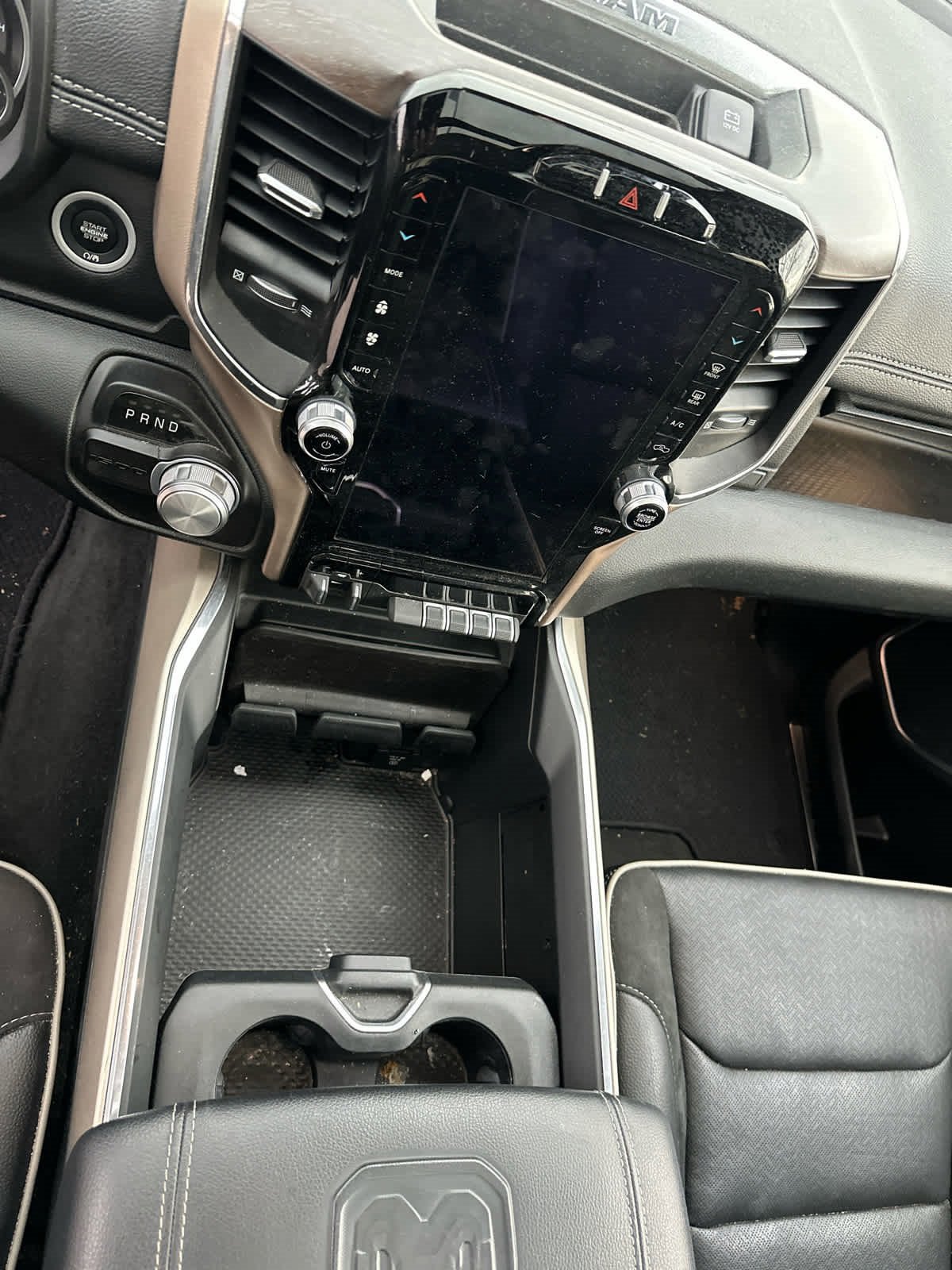 Used 2022 RAM 1500 Laramie w/ Laramie Southwest Edition image 9