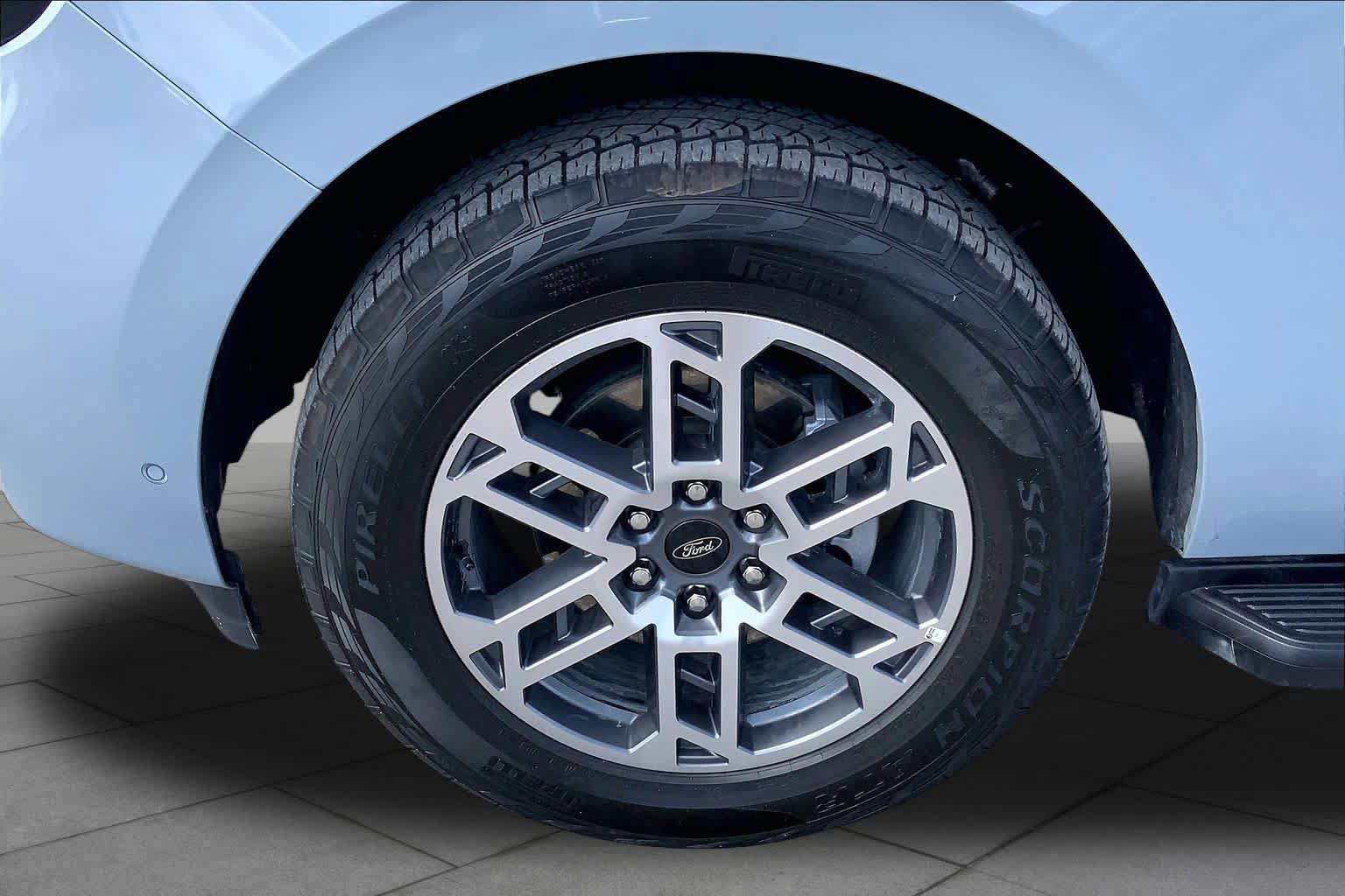 Certified 2025 Ford Expedition Active AWD/4WD image 10
