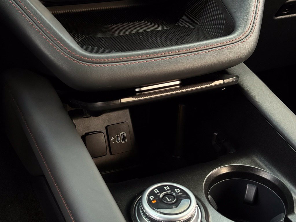 Certified 2025 Ford Explorer Active AWD/4WD image 28