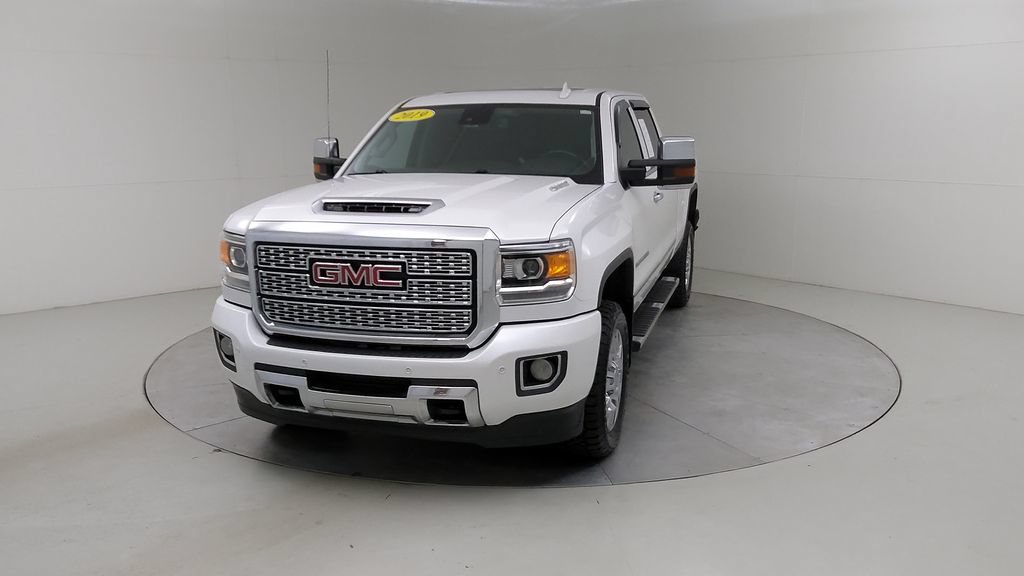 Used 2019 GMC Sierra 2500 Denali w/ Suspension Package, Off-Road AWD/4WD image 9