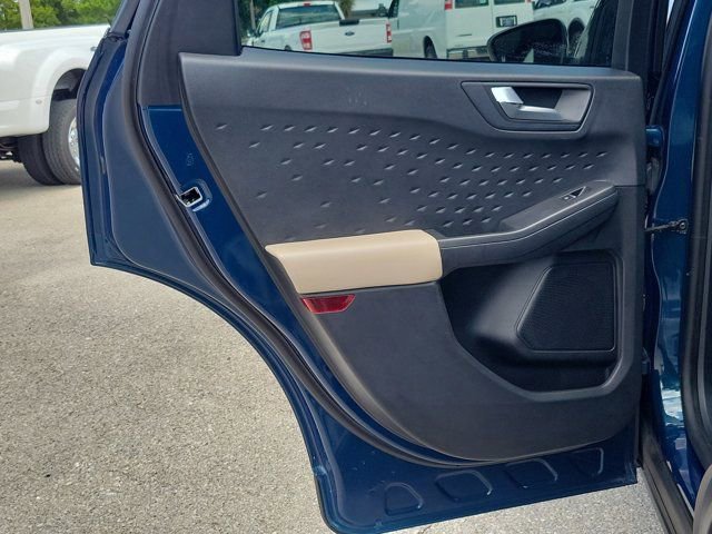 Certified 2020 Ford Escape SEL FWD image 15