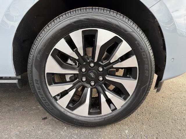 Certified 2025 Ford Expedition Max Platinum w/ Driver's Package image 10