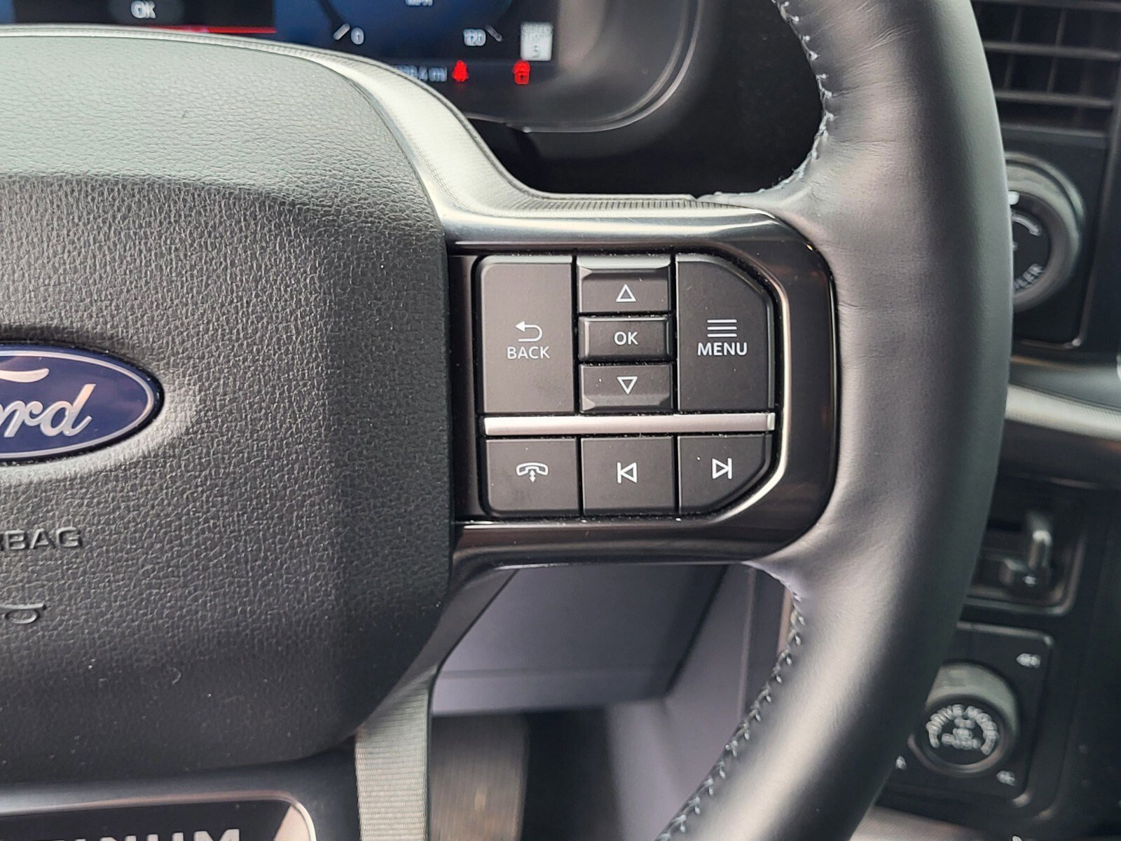 Certified 2025 Ford F150 Platinum w/ Equipment Group 702A High image 26