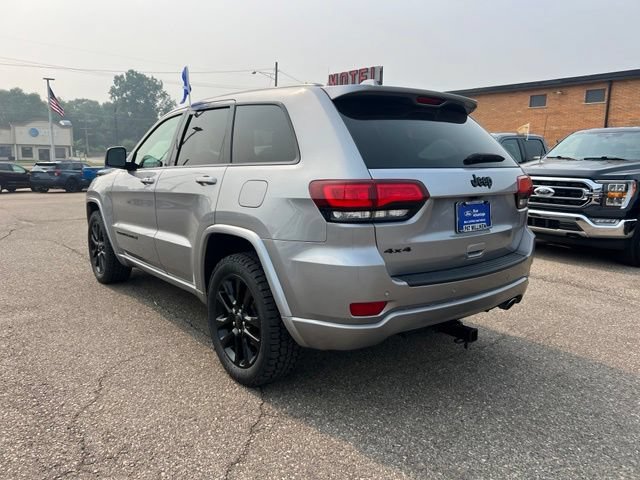 Used 2020 Jeep Grand Cherokee Altitude AWD/4WD image 28