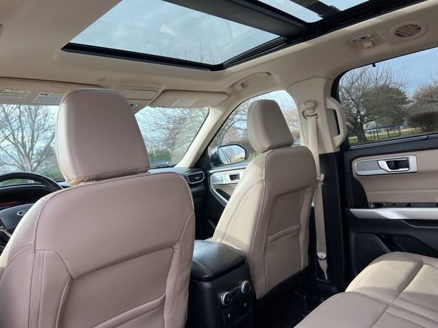 Certified 2021 Ford Explorer Limited w/ Equipment Group 301A image 27