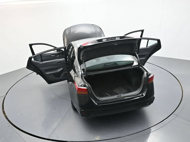 Used 2025 Nissan Altima 2.5 SV FWD image 45