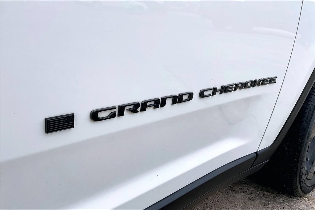 Used 2023 Jeep Grand Cherokee L Laredo AWD/4WD image 20
