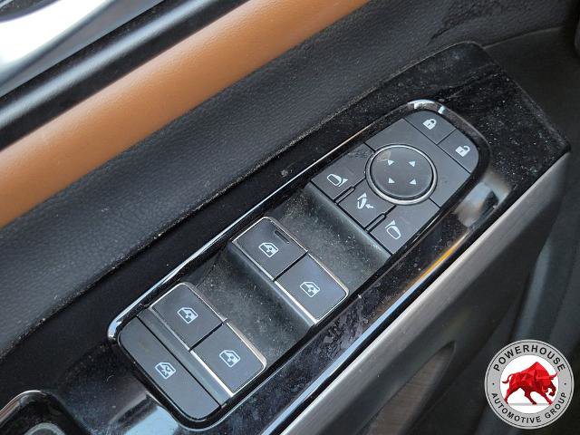 Used 2025 Nissan Pathfinder Platinum w/ Lighting Package (N92) FWD image 30