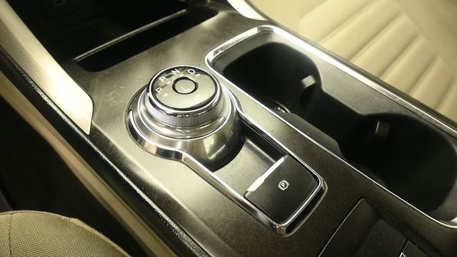 Certified 2018 Ford Fusion SE FWD image 18