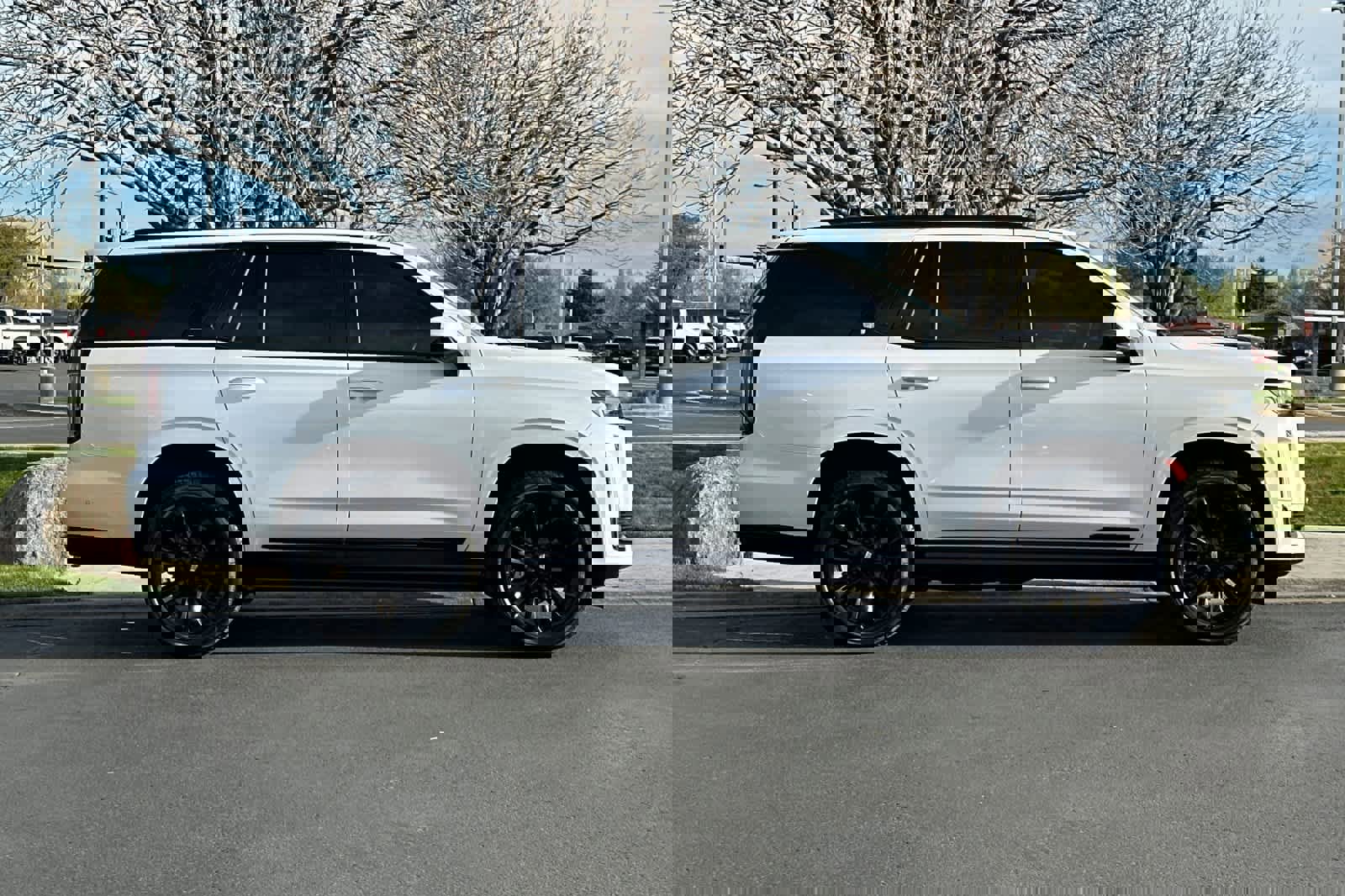 Used 2022 Cadillac Escalade Sport Platinum image 6