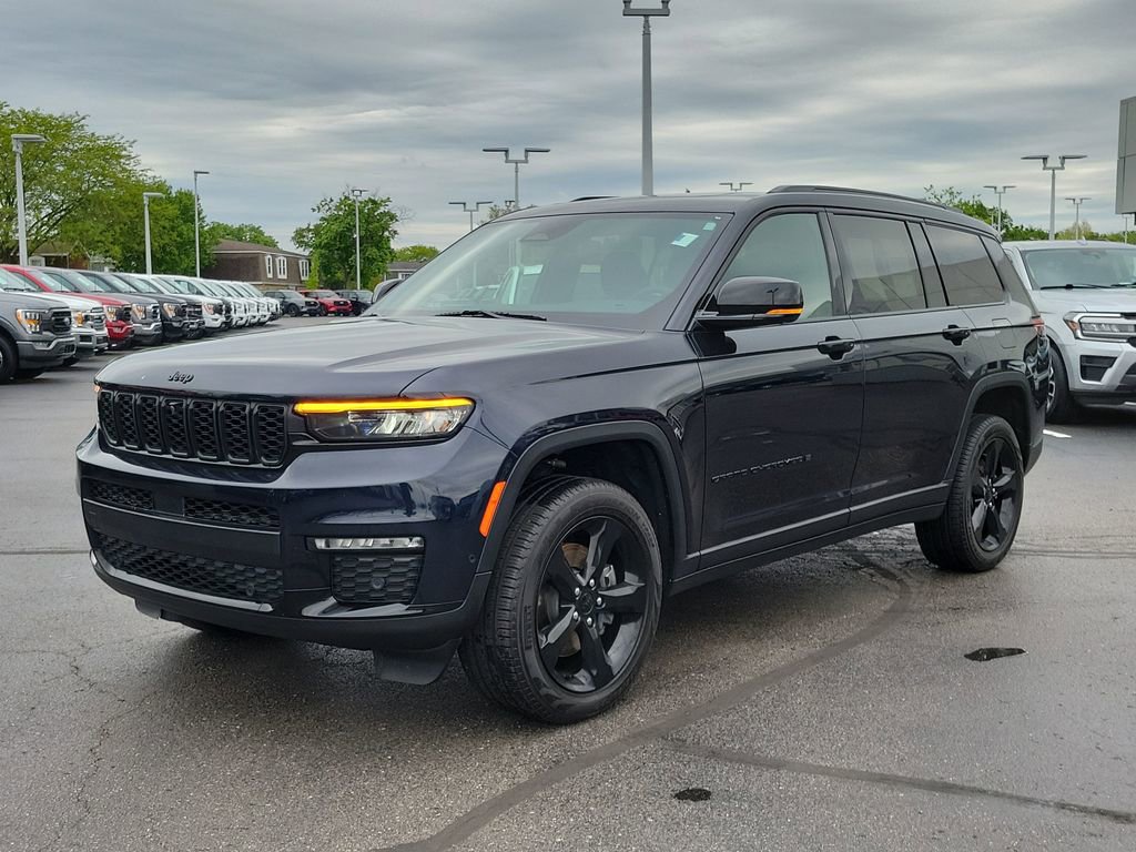 Used 2024 Jeep Grand Cherokee L Limited w/ Luxury Tech Group II AWD/4WD image 8