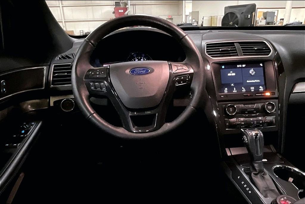 Certified 2018 Ford Explorer XLT w/ Equipment Group 202A AWD/4WD image 5