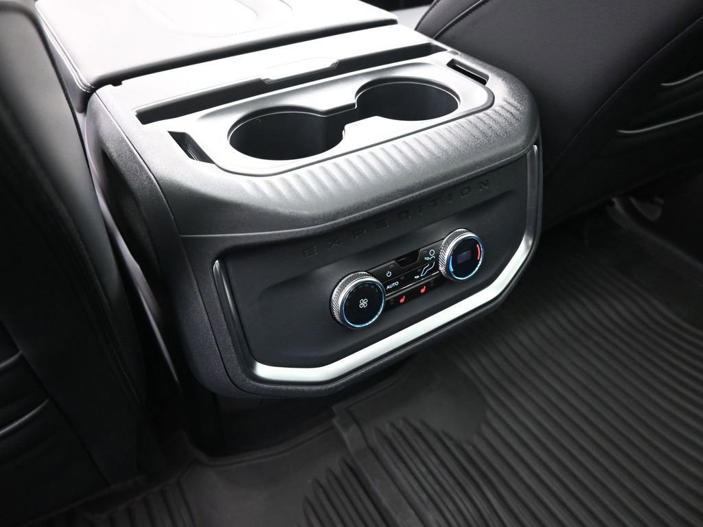 Certified 2025 Ford Expedition Platinum w/ Stealth Appearance Package image 51