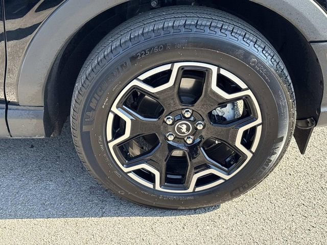Certified 2025 Ford Bronco Sport Outer Banks w/ Outer Banks Tech Package+ AWD/4WD image 9