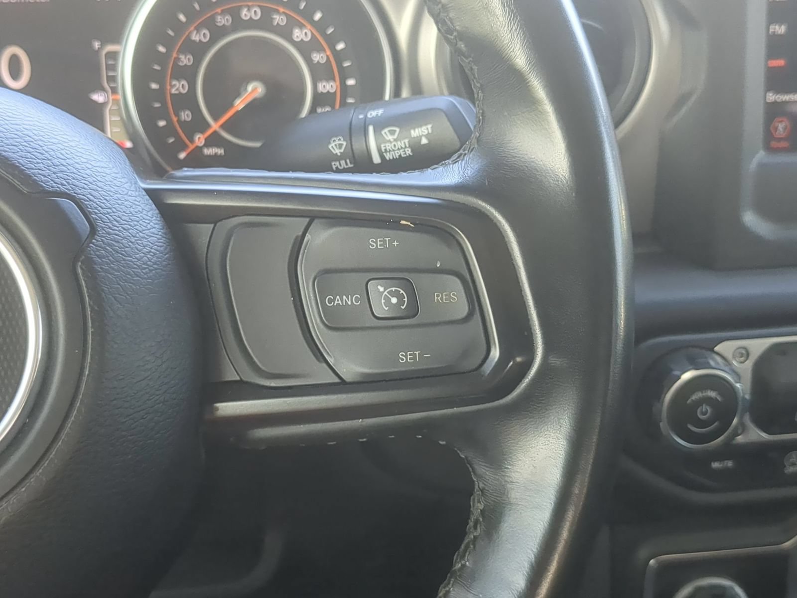 Used 2021 Jeep Gladiator Sport AWD/4WD image 17