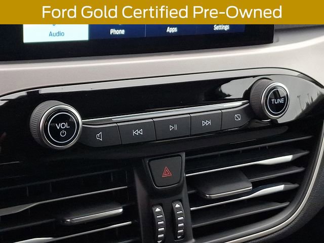 Certified 2022 Ford Escape SE w/ SE Sport Appearance Package image 19