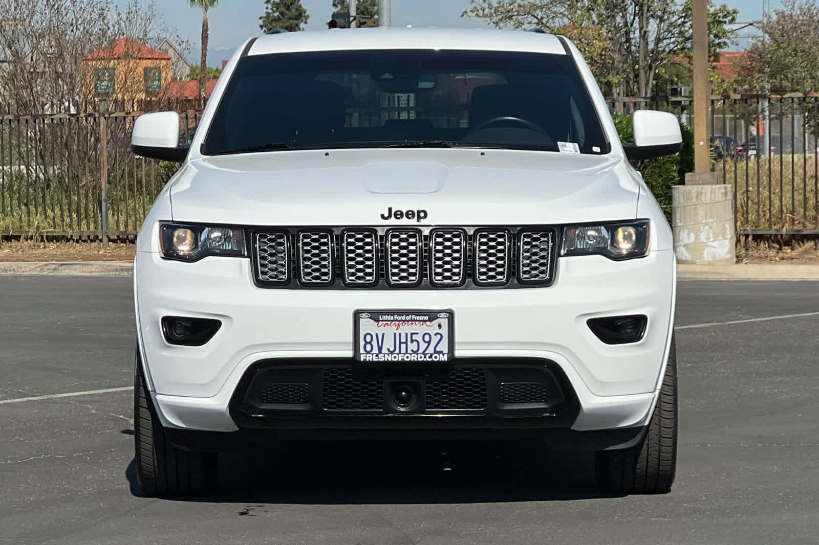 Used 2021 Jeep Grand Cherokee Laredo X image 8