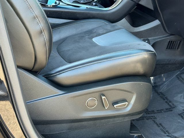 Certified 2018 Ford Edge Sport w/ Technology Package AWD/4WD image 29