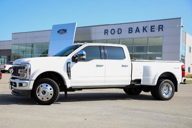Certified 2024 Ford F450 Limited image 3